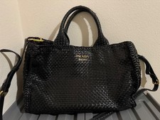 borsa prada nera a mano e