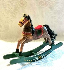 vecchio cavallino anni 80 a dondolo in legno intagliato