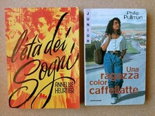 Una ragazza color caffellatte