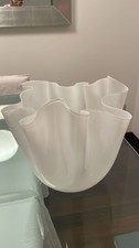Venini - Vaso Fazzoletto Lattimo h cm 24 - cod. 700.02 - Rivenditore Autorizzato
