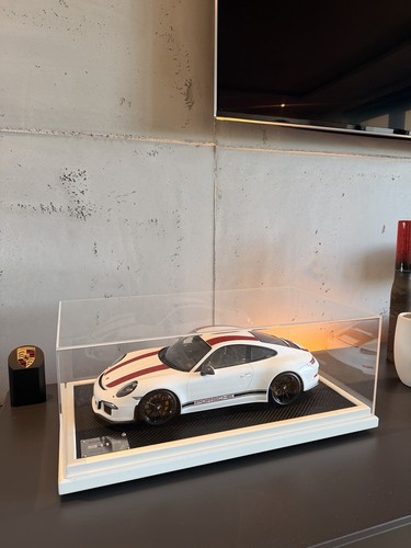 Porsche 911 type 991 - 1:12,