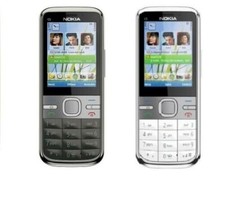 Nokia C5-00 | 2,2" pollici |