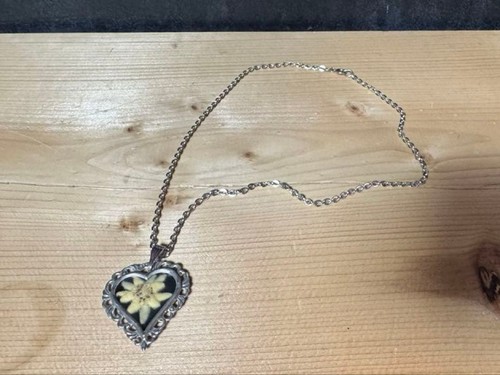 Collana con ciondolo croce