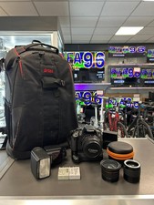 Canon EOS 650D con obiettivo