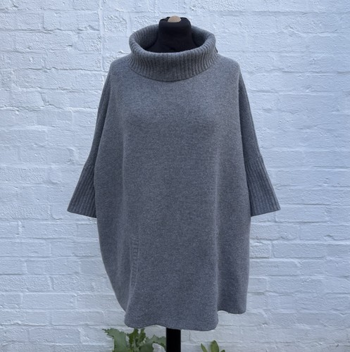Poncho maglione collo alto