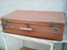 valigia in cartone vintage con accessorio trolley