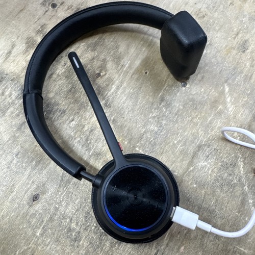Plantronics poly voyager - by,
