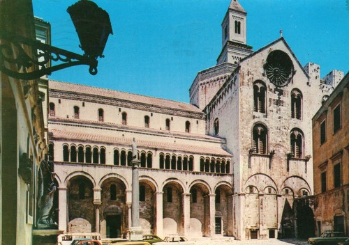 Bari cattedrale lato sud - bari,