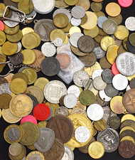 LOTTO MEDAGLIE , GADGET , GETTONI , TOKEN - VARI TEMI - KG 1,370 ( lot: 318 )