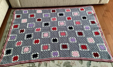 NUOVO FATTO A MANO GRIGIO multicolore GRANNY SQUARES AFGANO