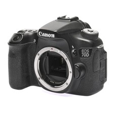 Canon EOS 70D circa 26.000