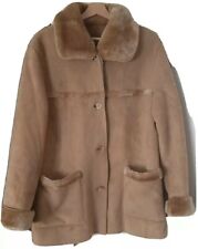 Giaccone in eco montone. In ottimo stato. Taglia 44