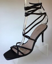 NUOVI ZARA sandali con tacco