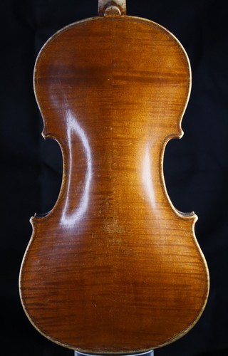 Interessante vecchio violino