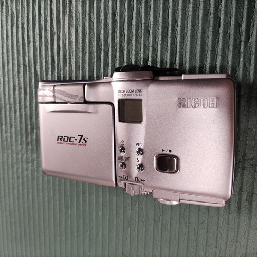 Fotocamera digitale compatta