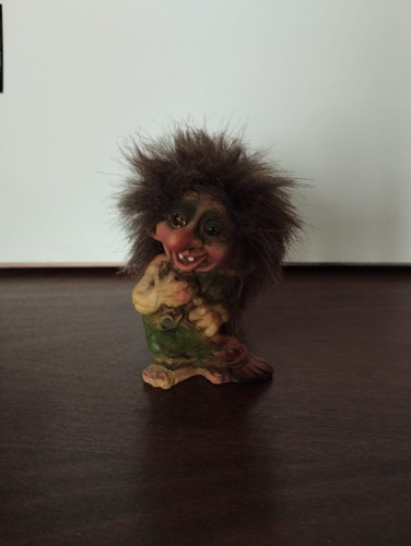 Troll form 003 - ny,