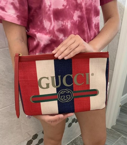 Gucci clutch.