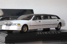 Lincoln Town Car 59" 2000