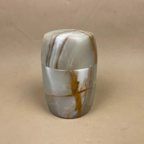 Green onyx stone - pot, with