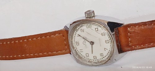 Hedy watch lady