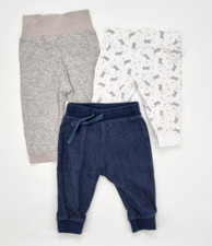 3 pantaloni per il tempo