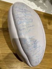 Pallone firmato squadra di