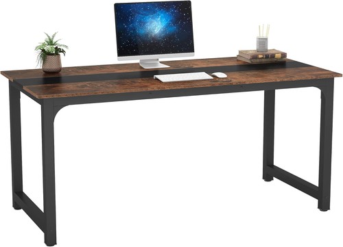 Scrivania ufficio computer