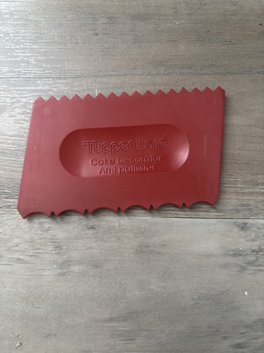 Tupperware cake decorator - cake,