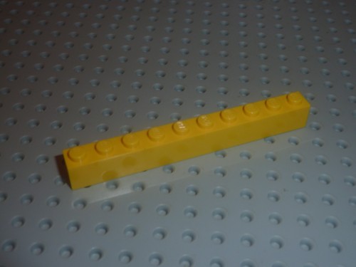Lego brique yellow 1x10 - brique,