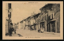 CPA Bourgoin, La rue de la