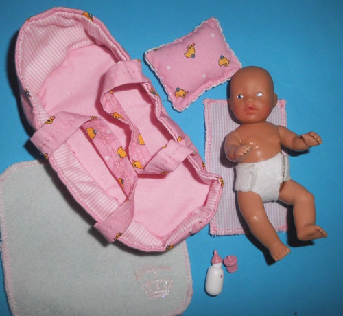 Miniworld baby born - %**miniworld,