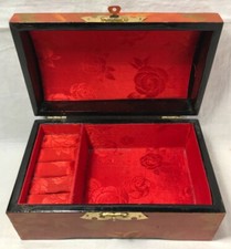 scatola portagioie in legno