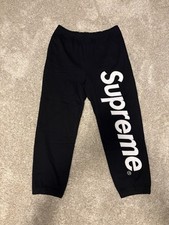 Felpa Supreme in raso con applicazioni FW24 nera taglia S