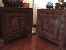 Coppia di comodini indiani in