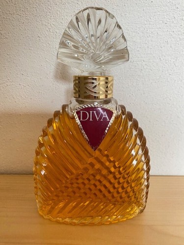 M051 factice diva ungaro - -,