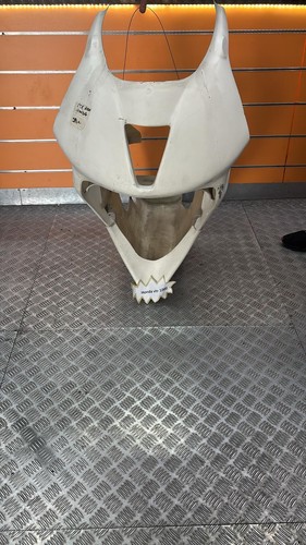 Carena senza attacco - carena, faro