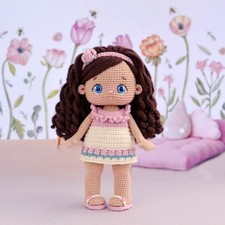 Bambola all'uncinetto Spring