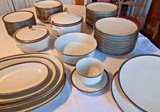 Servizio di piatti vintage