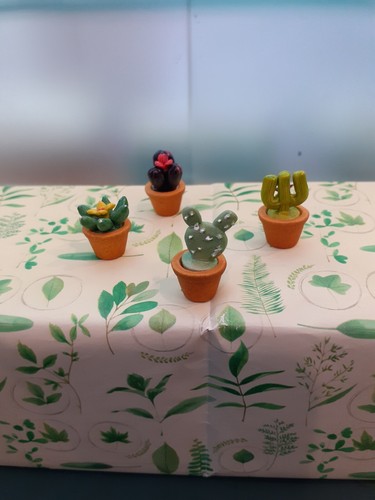 Miniature porcellana - miniature, in