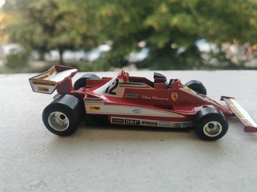 Gilles villeneuve 32 - gilles, 1/32