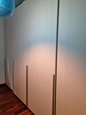 Armadio con ante scorrevoli