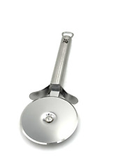 WMF Tagliapizza PROFESSIONALE PLUS con Occhiello di Sospensione Acciaio Inox