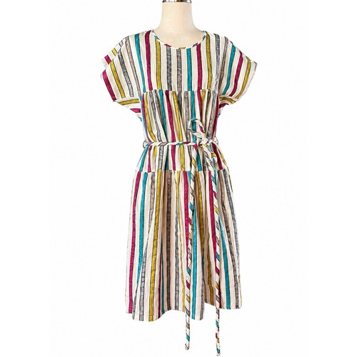 Abito nuovo con etichette - , $350