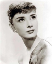 AUDREY HEPBURN 8x10 Photo