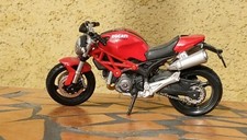 MOTO DUCATI MONSTER ROSSA CON