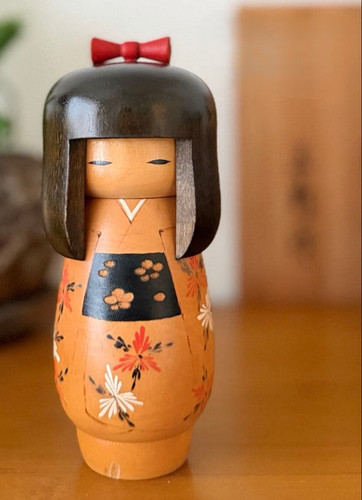 Kokeshi bambola kimono bambina