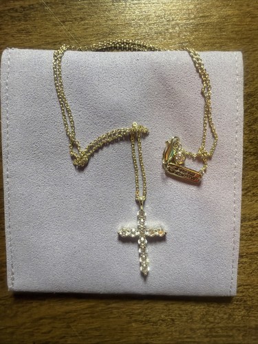 Collana con ciondolo croce