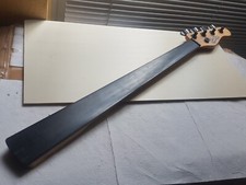 COLLO BASSO GODIN FRETLESS