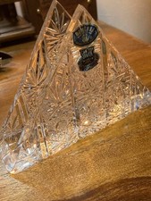 Ornamento a piramide triangolo