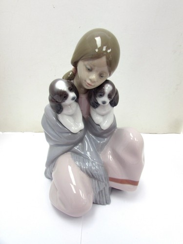 Lladro 6226 snuggle - #6226, girl